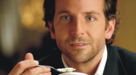 bradley-cooper-calienta-el-nuevo-comercial-de-haagen-dazs-1