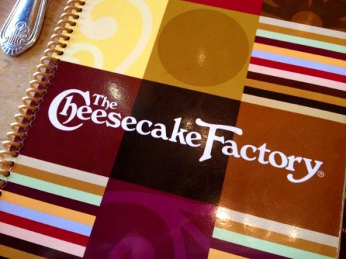 Te indicamos como facturar tus consumos en restaurantes The Cheesecake Factory